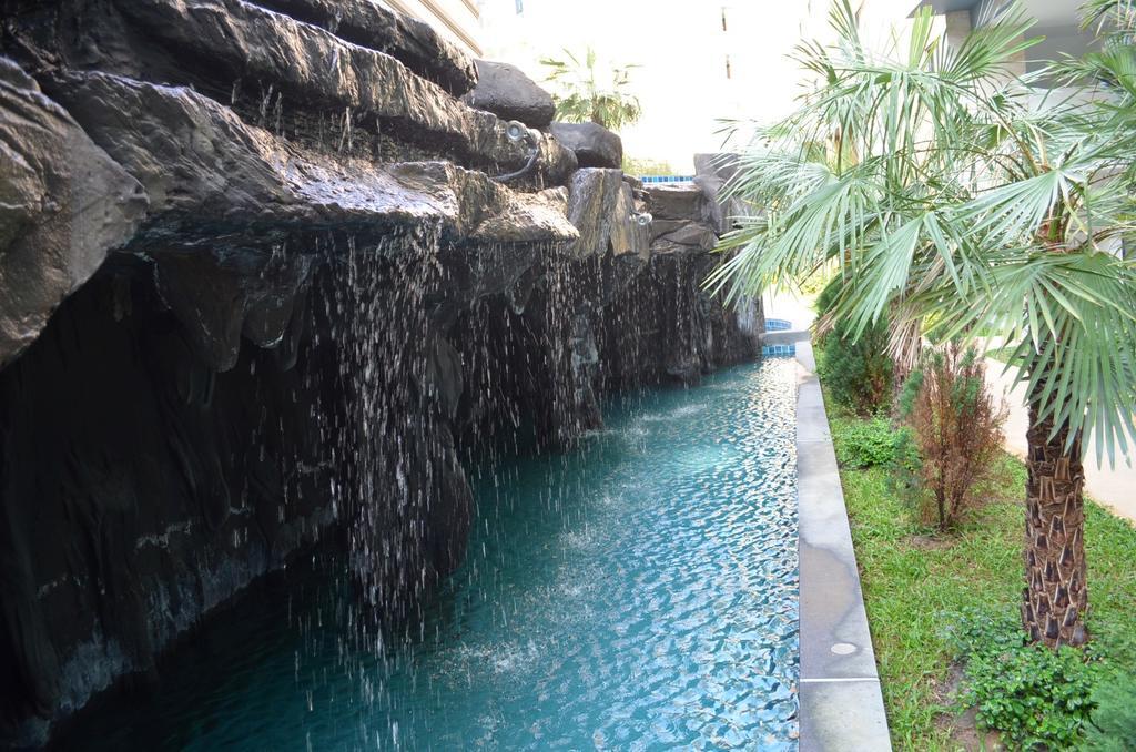 Laguna Beach Resort 2 Pantai Jomtien Bagian luar foto