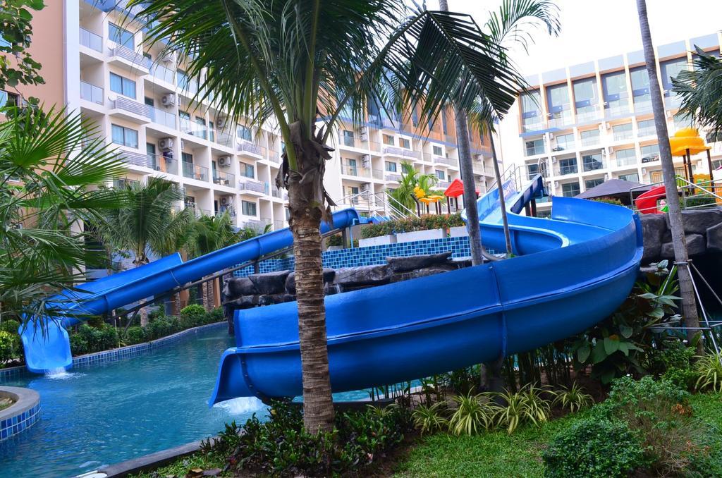 Laguna Beach Resort 2 Pantai Jomtien Bagian luar foto