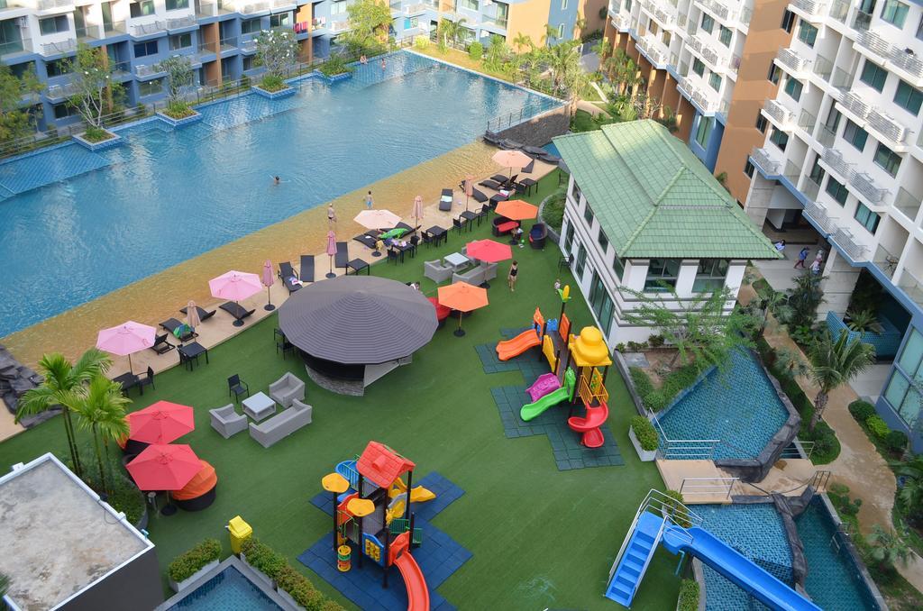 Laguna Beach Resort 2 Pantai Jomtien Bagian luar foto