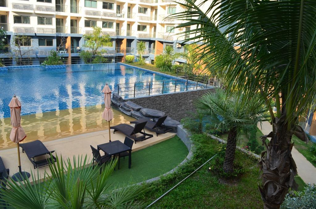 Laguna Beach Resort 2 Pantai Jomtien Bagian luar foto