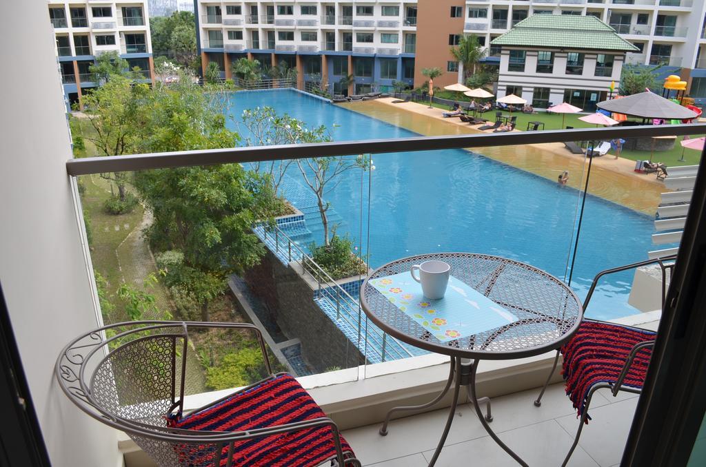 Laguna Beach Resort 2 Pantai Jomtien Bagian luar foto