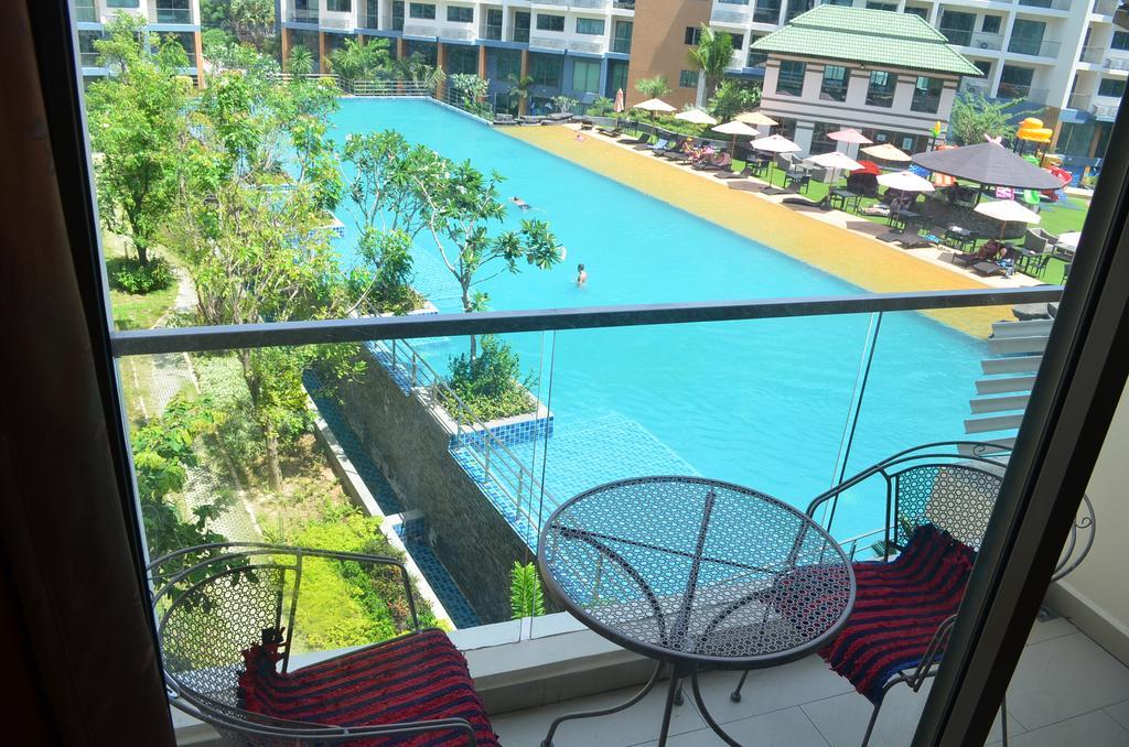 Laguna Beach Resort 2 Pantai Jomtien Bagian luar foto